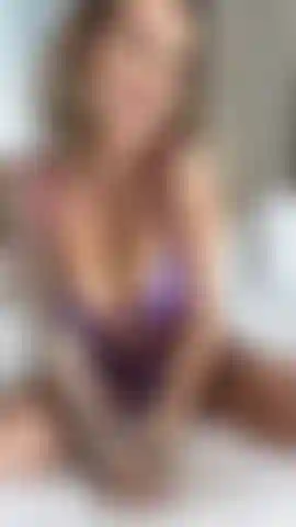 Video di eiaculazione in solitaria con la bacchetta magica.