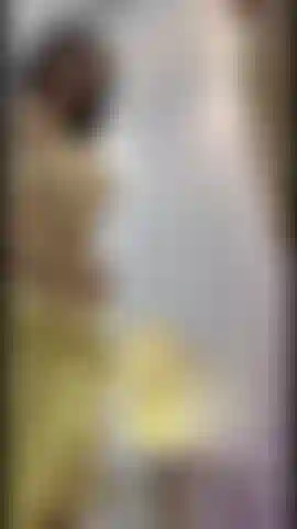 Vieni a leccare il mio corpo sexy.