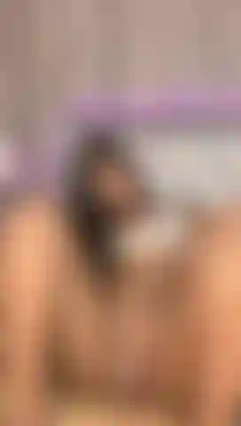 Che si strofina la figa.