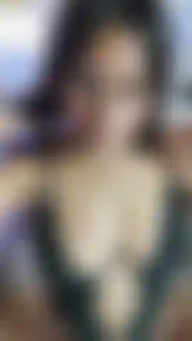 Le mie tette aspettano di essere riempite con il tuo sperma.