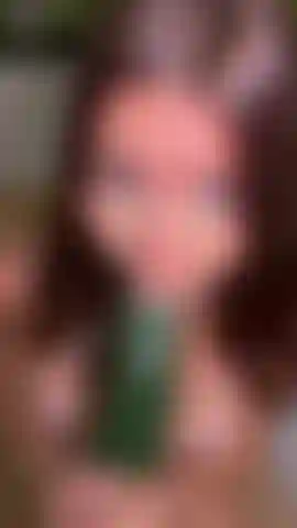 Vi voglio tutti in bocca come il mio grosso cetriolo...