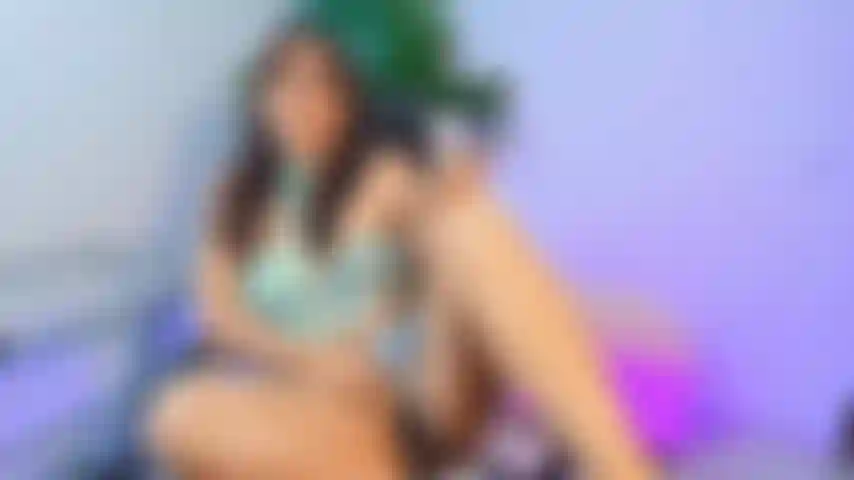 Apri di più le mie gambe e fammi vibrare.