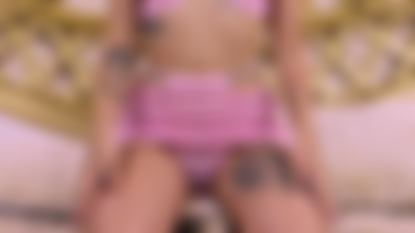 Sono molto focosa e passionale. Vuoi dare un'occhiata?