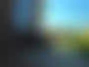 Fumo fuori e gioco con i piedi.