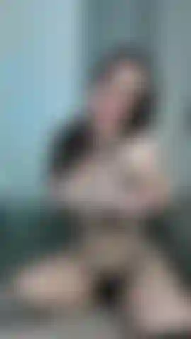 Watch me play with my favorite dildo!