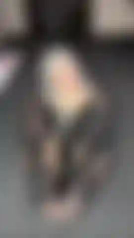 feet in tights