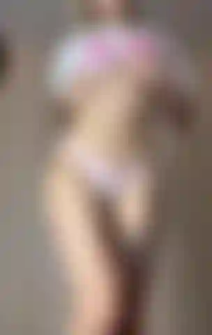 Un piccolo spogliarello.