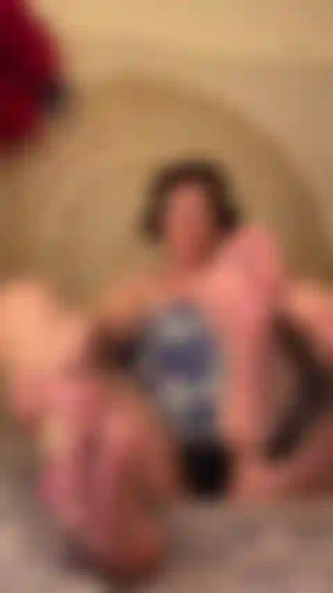 Suole milf e spettacolo di grandi tette.