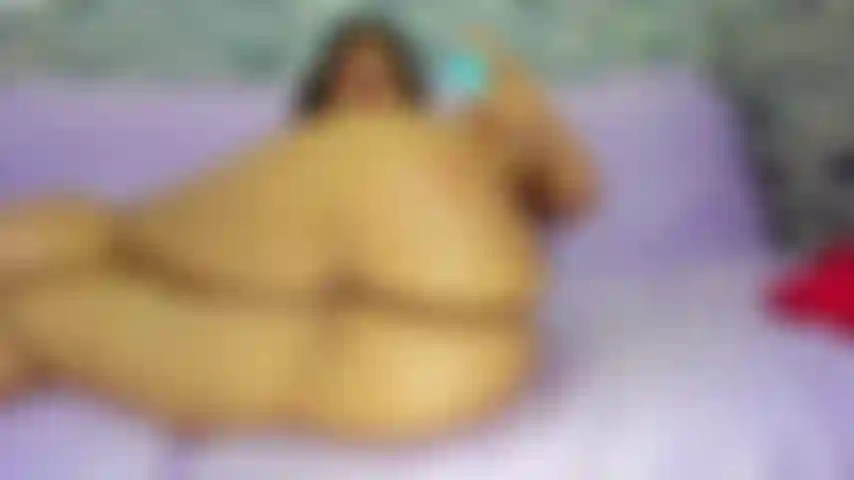 Sculacciata e cavalcata anale.