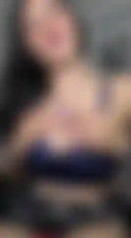 Para los que no se conforman con la imaginación. / For those who do not conform to the imagination.