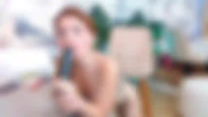 Bellissima nuda e pompinara.