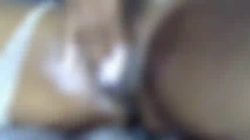 Schioccando la mia figa cruda, alan!