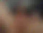 " Rosa in rosa." Gioco con un nuovo dildo rosa! Dopo un po' afferro le mie nuove vibrazioni a proiettile, ne infilo una dentro e metto l'altra sul mio clitoride. Non riesco a smettere di gemere mentre le vibrazioni mi avvicinano al cumming!