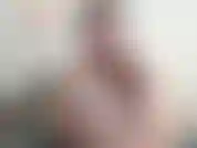 I miei piedi sono appena lavati, non vuoi solo succhiarmi le dita dei piedi? Li senti sul tuo cazzo? Le sborro addosso e le metto di nuovo in disordine?