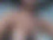 Mi lecco i capezzoli e appendo le mie grandi tette cadenti!