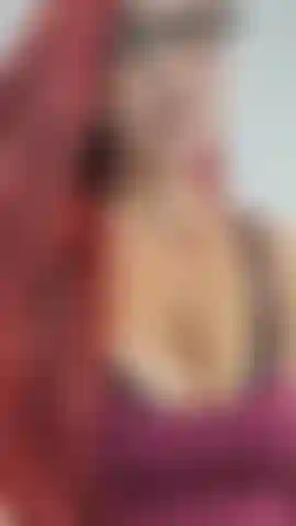 Metto un po' di porno, lo guardo e vedo se riesco a superarmi fino alla fine! Ho provato con tutte le mie forze a non venire fino alla fine, ma mi è venuta in mente e sono venuta bella e forte e poi ho continuato e mi sono fatta venire una seconda volta! 19 Incinta di settimane!
