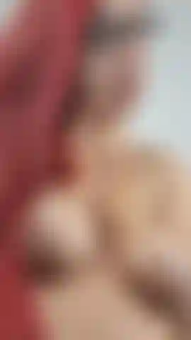 Ero così arrapata che ho dovuto farmi venire! Uso il mio piccolo mini vibratore e mi faccio venire una volta, ma poi mi sentivo così bene che non volevo fare il massimo e ho finito per farmi venire 4 volte! La mia povera figa alla fine era così gonfia! ( Audio!) 33 Settimane.
