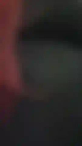 Voglio vederti accarezzare il tuo bel cazzo giovane e grosso per me e succhiare un carico enorme mentre parlo di quanto sia migliore/più grande il tuo cazzo dei miei mariti mentre mi schizzi il latte dalle tette! Audio!