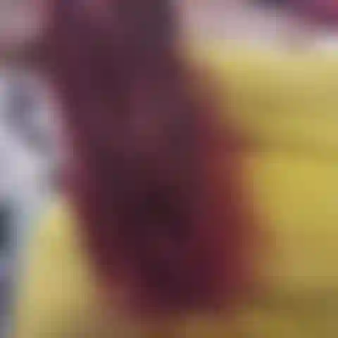 Succhio il latte dalle mie tette, schizzo latte ovunque, succhio il mio dildo e divento gentile e sciatta per farti una bella sega dura affinché tu possa venirmi sulle tette e sulla faccia!! Tanto latte e audio sputato!