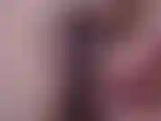 Uso un giocattolo di vetro e mi faccio venire. Puoi sentire quanto è bagnata la mia figa!