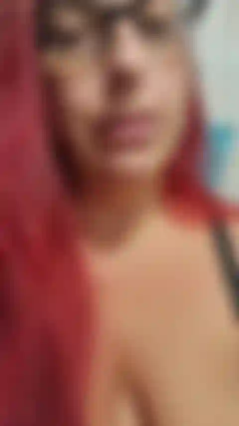 Prova il reggiseno da allattamento! Guardami mentre provo e spruzzo il latte nei 4 diversi reggiseni da allattamento che possiedo. Parlerò di ogni reggiseno da allattamento, ti mostrerò come funzionano e, naturalmente, spruzzerò un po' di quell'oro liquido! Audio!