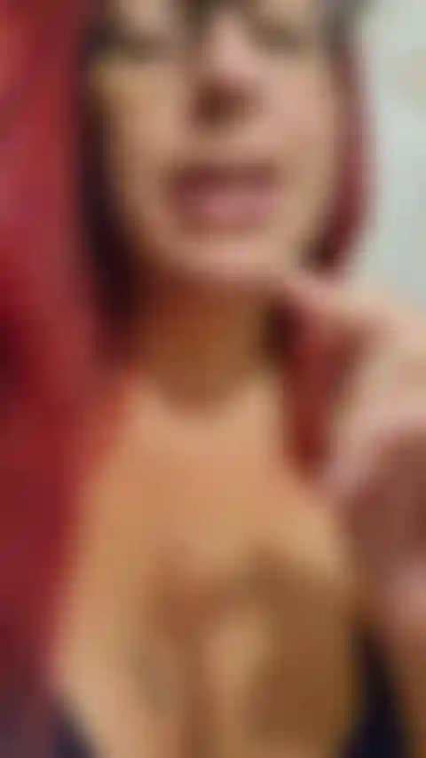 Ho ricevuto un nuovo giocattolo per il mio compleanno! Questo è un video di me che lo uso per la prima volta per iniziare il mio compleanno nel modo giusto e avere un bell'orgasmo enorme! Guardalo e dammi un bel carico come regalo di compleanno :) audio!