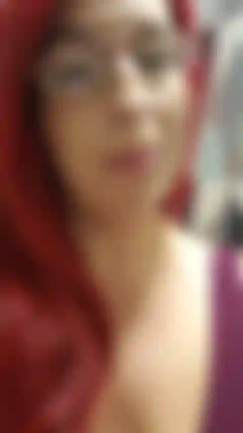 Vuoi scopare con le tette le mie tette cadenti incinte? Fottili e caricali su di loro e copri le mie grandi enormi areole con tutto quello sperma caldo! 27 Settimane di gravidanza. Audio!