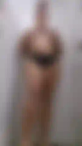 Stripping down and showing off my butthole while spreading my cheeks while standing, on my knees and then of course a nice closeup of my puckered butthole at the end! (AUDIO!)