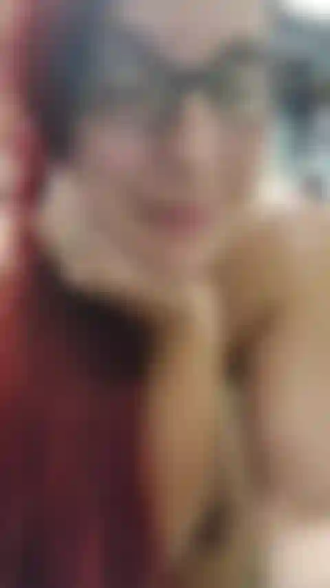 Esprimo a mano e prosciuga le mie tette e schizza fuori tonnellate di latte! Ho persino spruzzato e spruzzato così tanto latte che forzo una goccia e un gocciolamento automatico e il latte inizia a fuoriuscire dalle mie tette da solo! Audio!