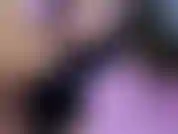 Succhio il mio giocattolo e gli faccio un bel pompino super sciatto e bagnato. Tonnellate di sputo!