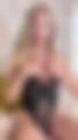 Mi faccio una sega con le mie grandi tette x.