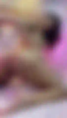 Un culo grosso e sexy. Dita nel culo.