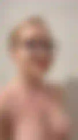 Close up shower play1