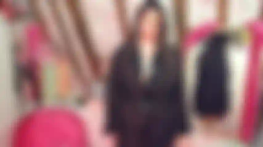 La tua migliore amica bbw vuole un favore: provocazione in bikini.