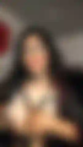 I'm horny, caress my tits