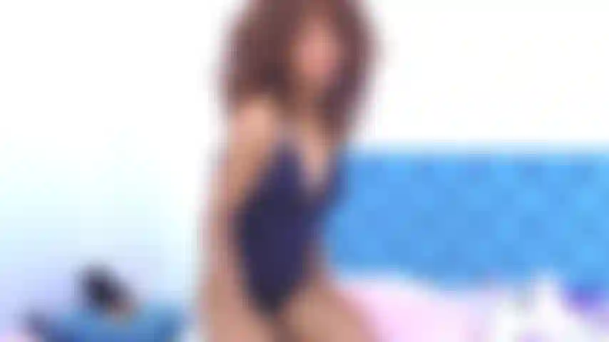 Un'adolescente sexy! Ballo sexy.