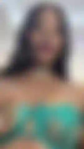 Hmmm sexy ragazza latina.