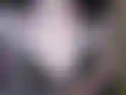 Guardami mentre provo tutti i reggiseni carini, di pizzo, con il cinturino, sexy, tutti quanti! Guardami scuotere le mie tette in faccia e schiaffeggiarle, pregandoti di giocare con loro. Quale reggiseno ti piace di più?