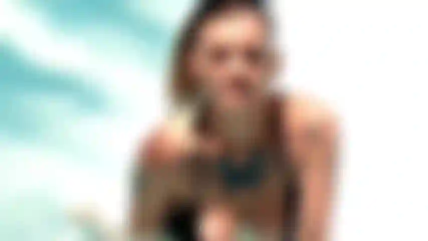 Esibizionista piscina pubblica tempo di gioco della figa sott'acqua!