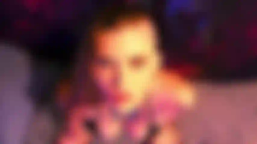 La faccia ahegao della ragazza alt ne ha bisogno.