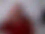 Cum goditi il mio cono di cialda con cioccolato e gelato alla vaniglia con me! Perdo la maglietta mentre mi godo il mio cono gelato e gioco con il mio gelato sul seno! Chi me lo leccherà di dosso???