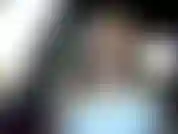 Cum unisciti a me per un po' di provocazioni e divertimento piacevole nel mio camion mentre mostro il mio seno affinché tutti possano vederlo.