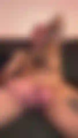 Adoro il cazzo duro a mani libere