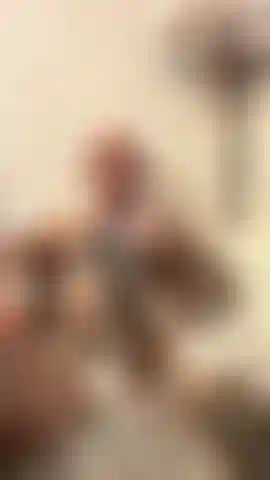 Unisciti a me nella vasca da bagno.