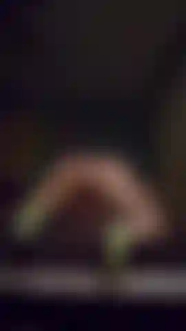 Parte 3 dello spanking diretto dai fan, con un giocattolo aggiunto 😜.