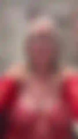 Ruby chatting with a sexy outfit on