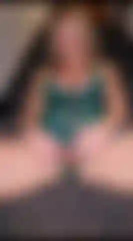 Ci gioco e mangio un creampie.