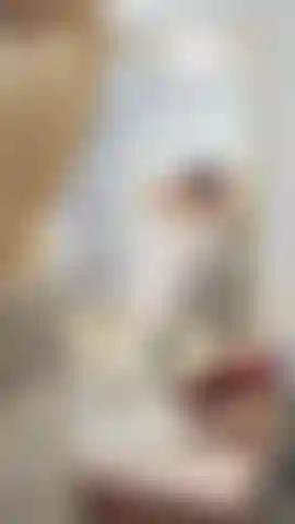 A full 22 minute morning routine GRWM. I have a shower, get wet and soapy and then do my skincare in this intimate voyeur video.