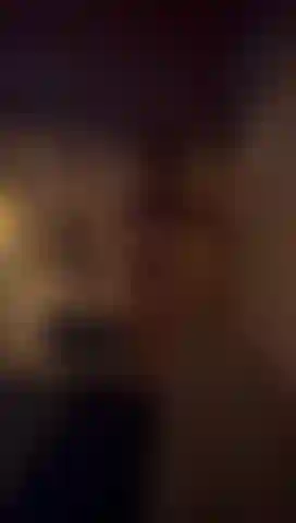 Mi faccio uno spogliarello in una sauna pubblica, guarda cosa faccio dopo lo spogliarello!