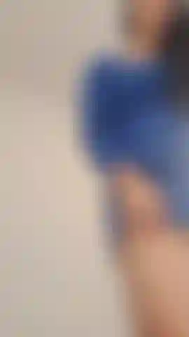 Mi spoglio nel mio ufficio.